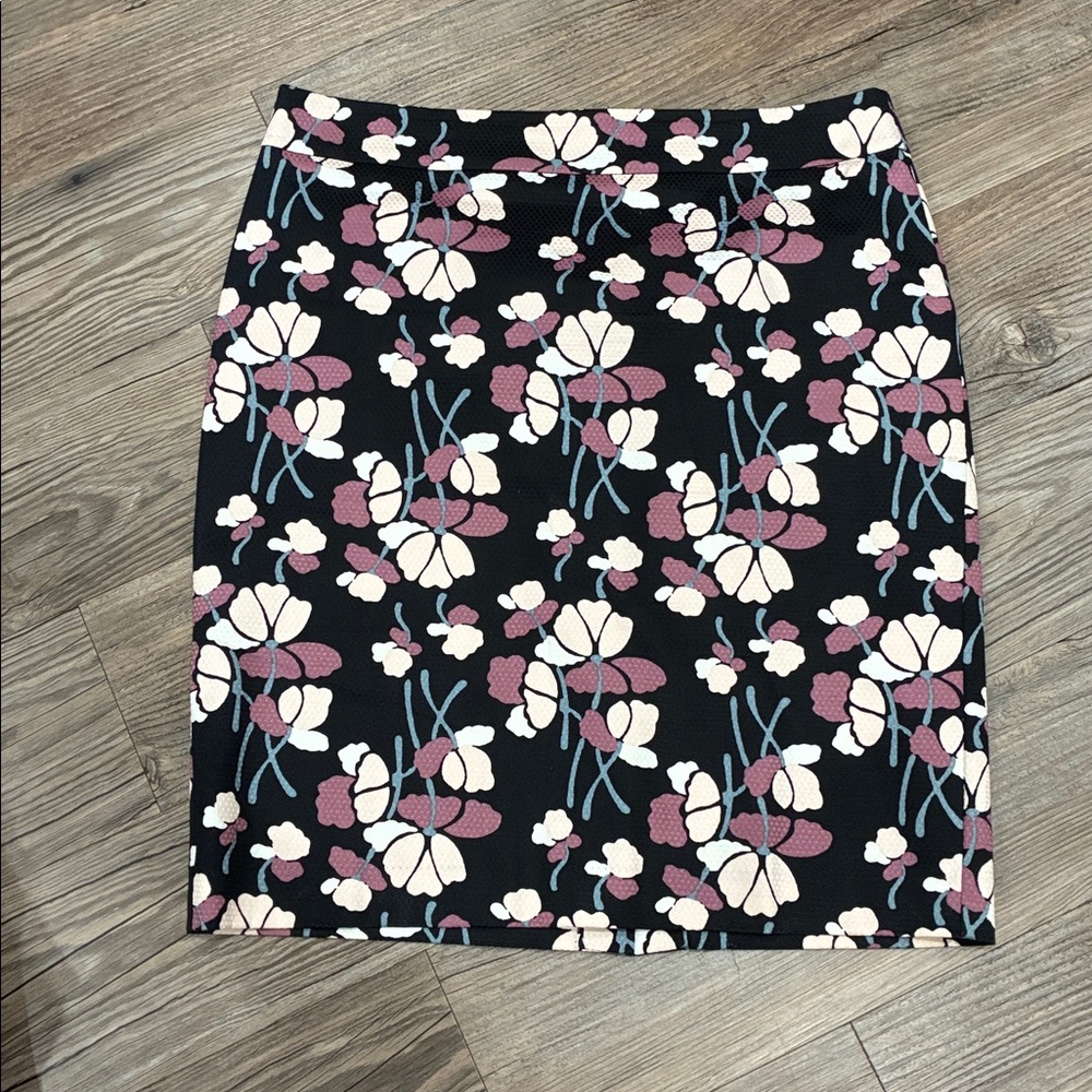 Ann Taylor Black and Pink Floral Skirt